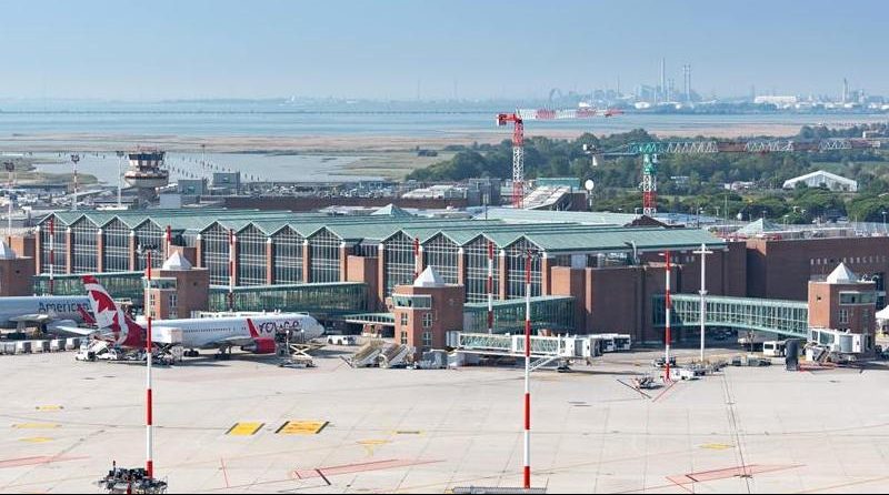 Aeroporto_Venezia_spazio-news