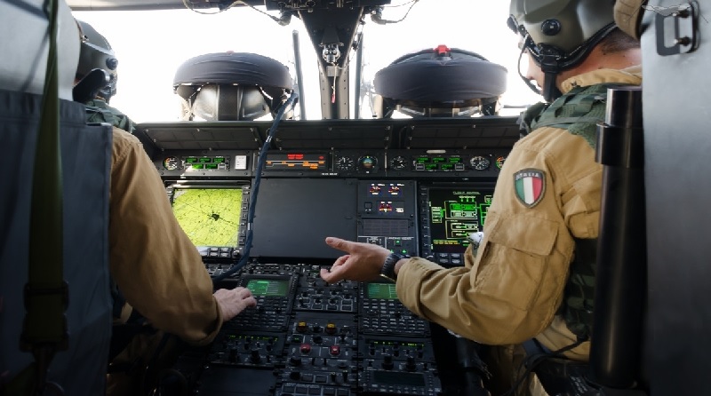 Esercito Italiano elicottero UH90 - piloti militari