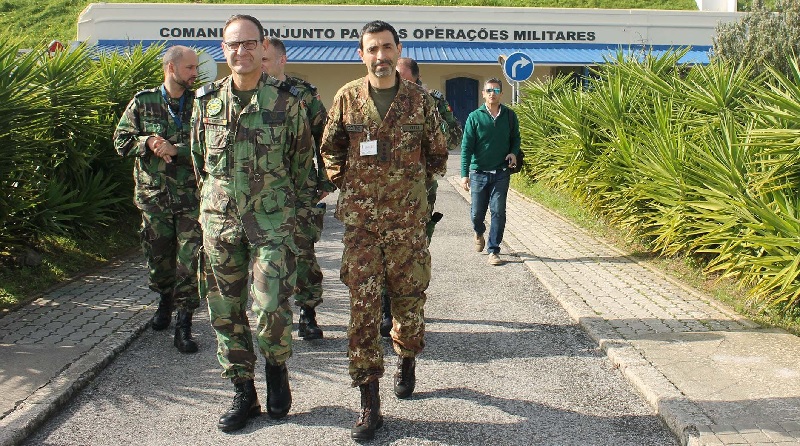 Comandante del Multinational CIMIC Group - Colonnello Luca Vitali CIMIC Unit portoghese
