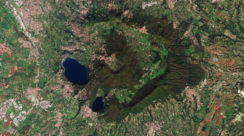 Italia Satellite Mappa Agenzia Spaziale Europea - ESA immagine satellitare Castelli Romani